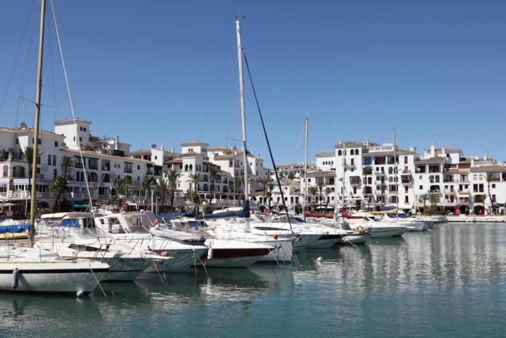 Apartamento Entero Con Solarium En Sabinillas, Con Piscina Y Al Lado Del Puerto De La Duquesa Manilva Esterno foto