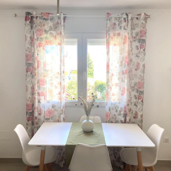 Apartamento Entero Con Solarium En Sabinillas, Con Piscina Y Al Lado Del Puerto De La Duquesa Manilva Esterno foto