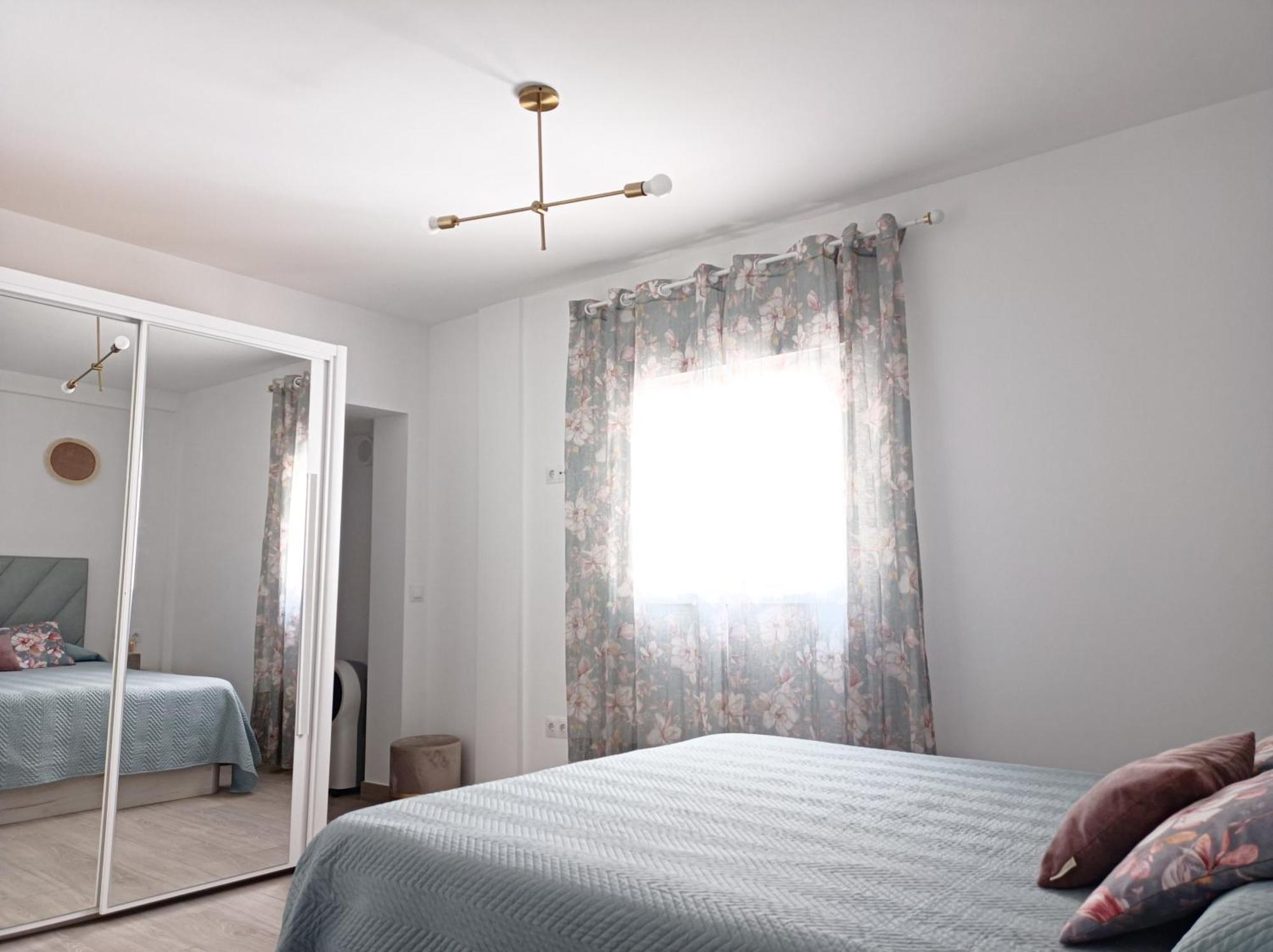 Apartamento Entero Con Solarium En Sabinillas, Con Piscina Y Al Lado Del Puerto De La Duquesa Manilva Esterno foto
