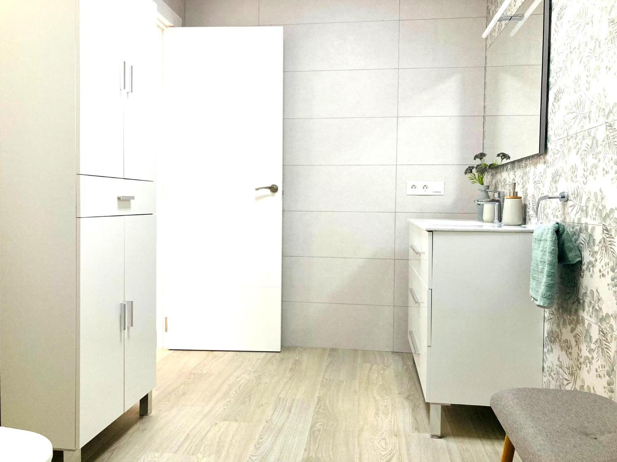 Apartamento Entero Con Solarium En Sabinillas, Con Piscina Y Al Lado Del Puerto De La Duquesa Manilva Esterno foto